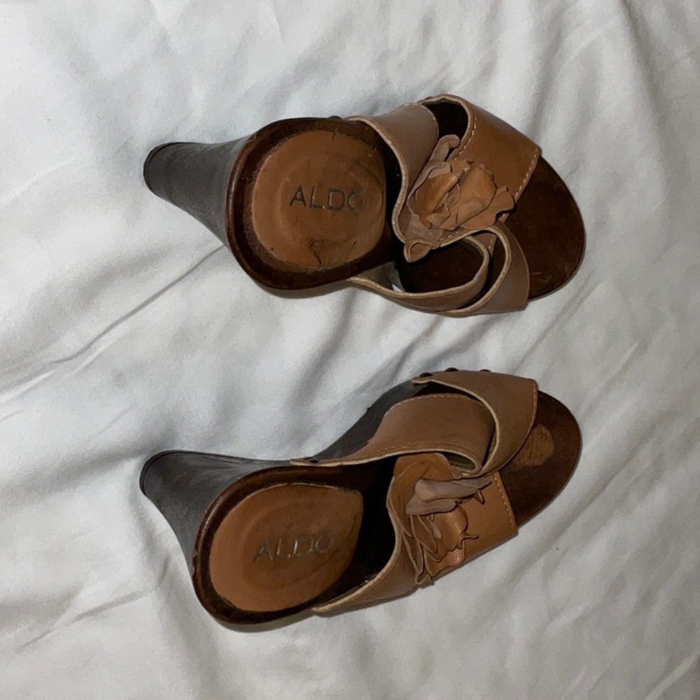 Shoes - Picture 4 of 5
